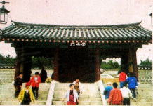 韓国に造られた王仁公園